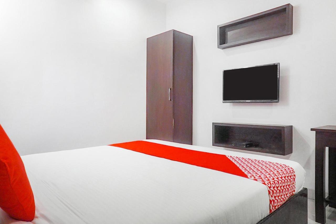 Oyo 15741 Z Inn Phursungi Luaran gambar