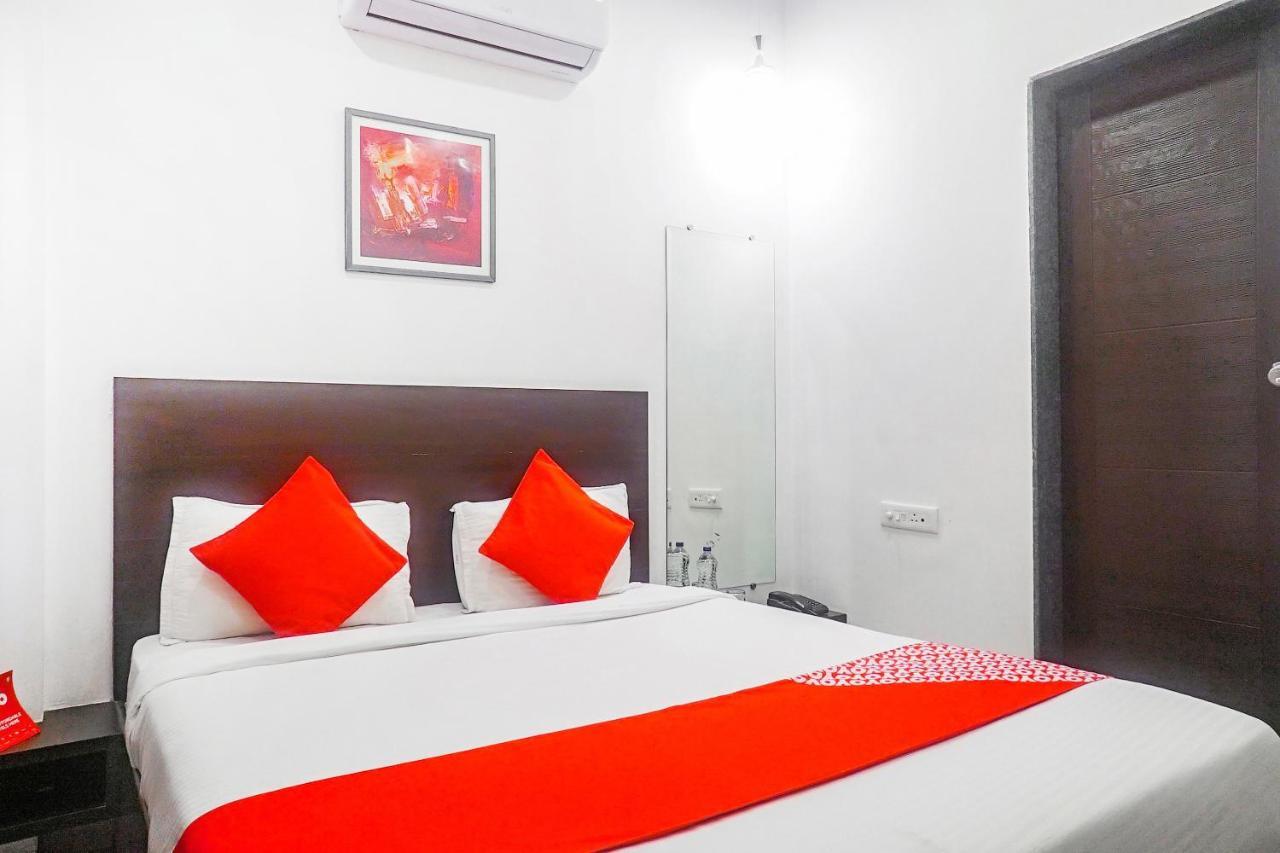 Oyo 15741 Z Inn Phursungi Luaran gambar