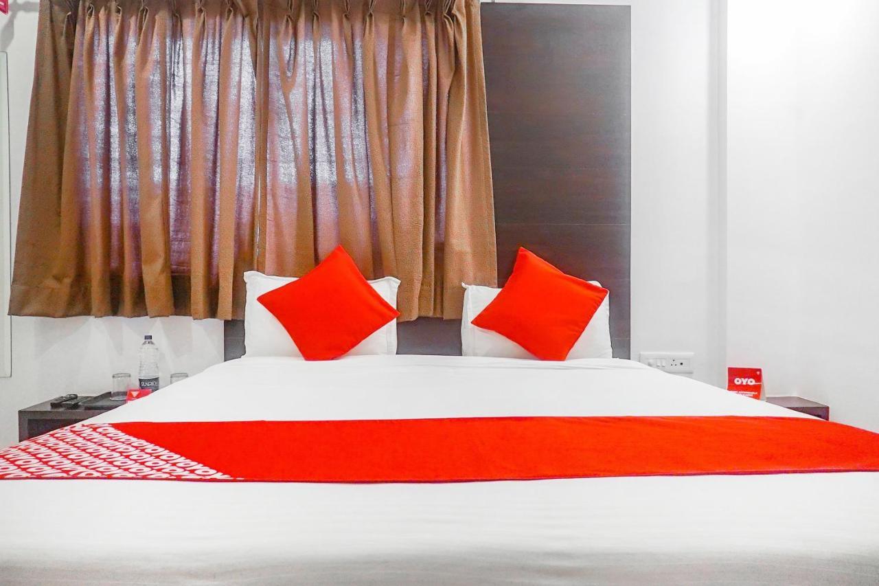 Oyo 15741 Z Inn Phursungi Luaran gambar